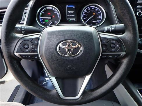Used 2021 Toyota Camry LE image 12
