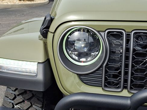 New 2026 Jeep Gladiator Sport image 9