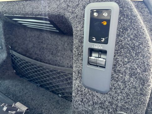 New 2026 Land Rover Range Rover SE image 26