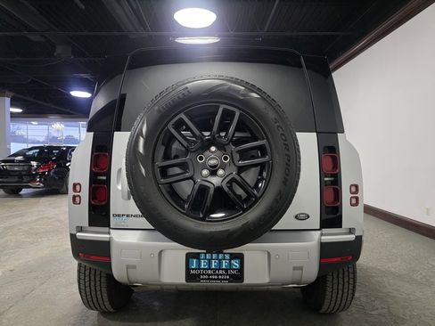 Used 2022 Land Rover Defender 90 S image 5