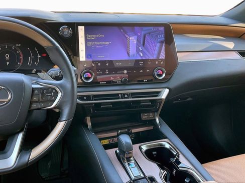 Used 2024 Lexus RX 350 Premium image 6