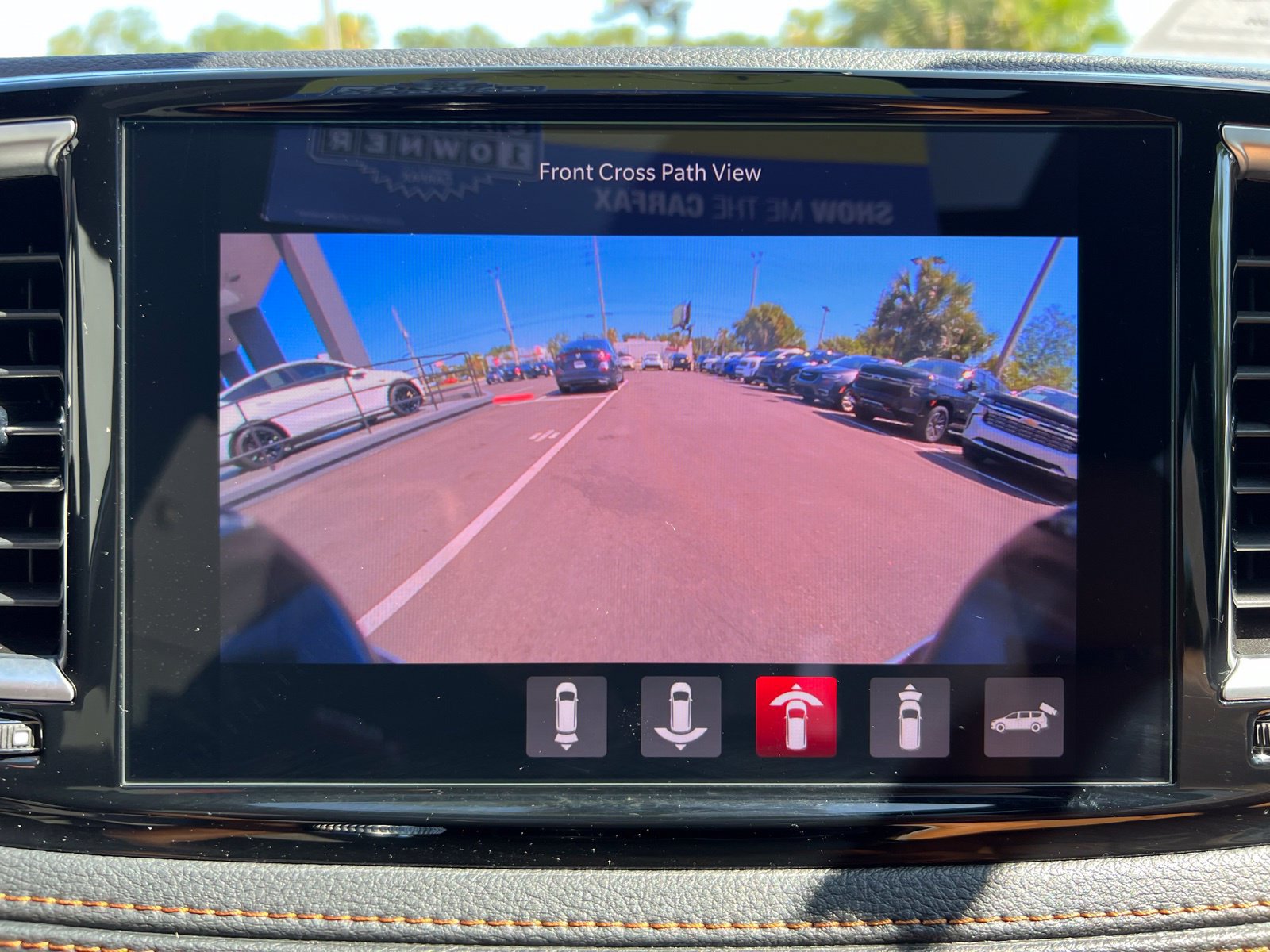 Used 2023 Chrysler Pacifica Pinnacle FWD image 47
