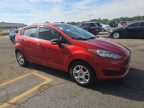 Used 2019 Ford Fiesta SE w/ Cold Weather Package FWD image 4