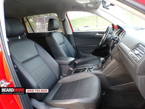 Used 2019 Volkswagen Tiguan SE image 28