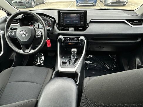 Certified 2022 Toyota RAV4 LE image 15