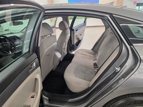 Used 2019 Hyundai Sonata SE w/ Winter Weather Package FWD image 30