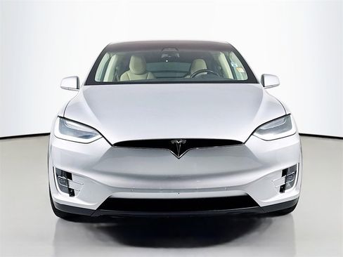 Used 2017 Tesla Model X 100D image 2