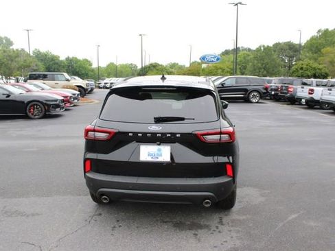 New 2026 Ford Escape ST-Line w/ Tech Pack #1 FWD image 17