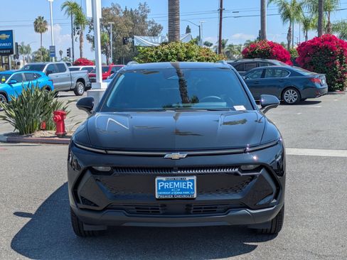 Used 2026 Chevrolet Equinox EV LT image 8