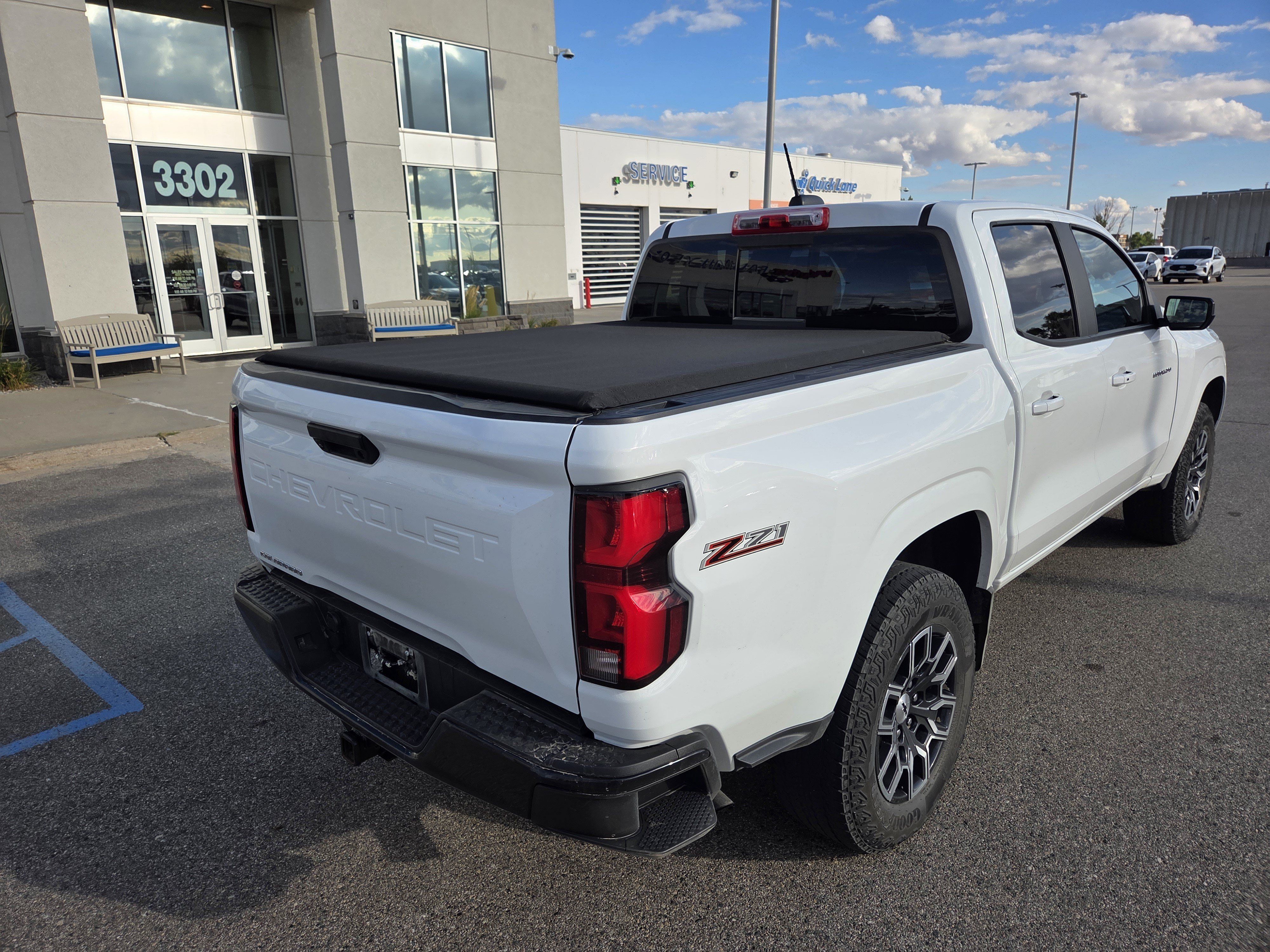 Used 2023 Chevrolet Colorado Z71 w/ Z71 Convenience Package 2 AWD/4WD image 5