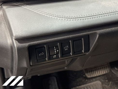 Used 2022 Subaru Outback Limited XT AWD/4WD image 10