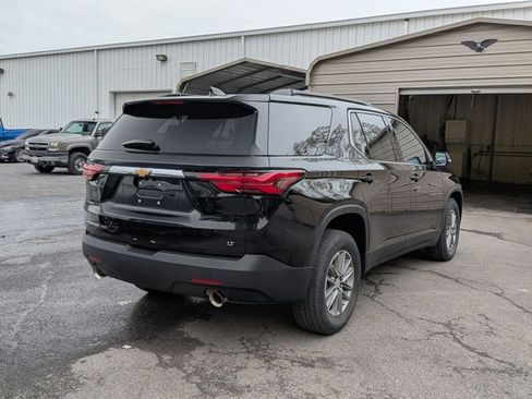 Used 2023 Chevrolet Traverse LT AWD/4WD image 5