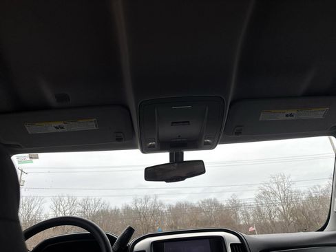 Used 2017 GMC Sierra 1500 SLE w/ SLE Value Package image 31