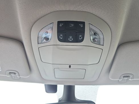 Used 2022 Chrysler Pacifica Touring-L FWD image 40