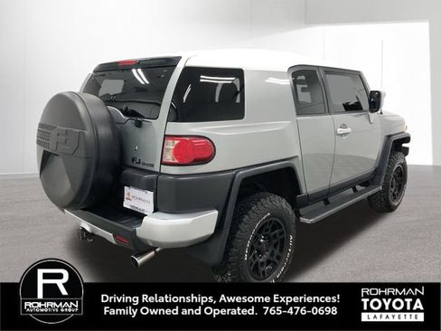 Used 2010 Toyota FJ Cruiser 4WD image 6