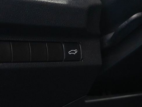 Used 2023 Toyota RAV4 XLE Premium FWD image 19