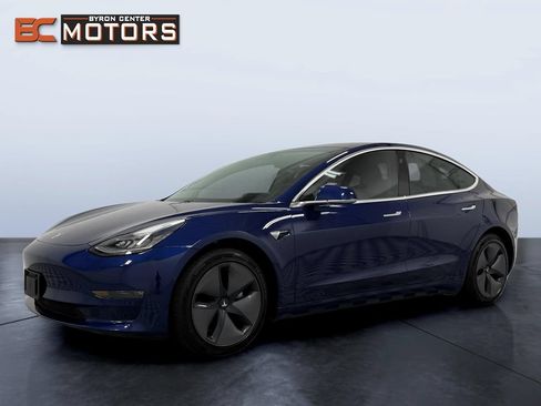 Used 2018 Tesla Model 3 Long Range RWD image 2