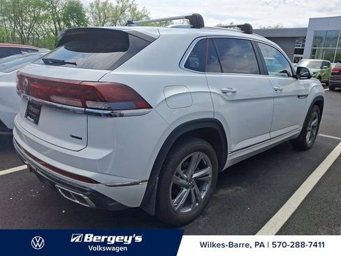 Used 2024 Volkswagen Atlas Cross Sport SEL R-Line AWD/4WD image 5