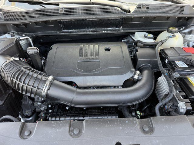 Used 2025 Chevrolet Blazer LT AWD/4WD image 32
