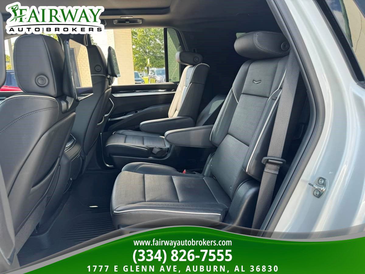Used 2025 Cadillac Escalade Sport w/ Touring Package AWD/4WD image 11