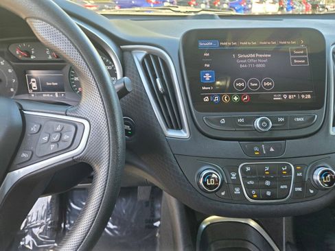 Used 2022 Chevrolet Malibu LT image 14