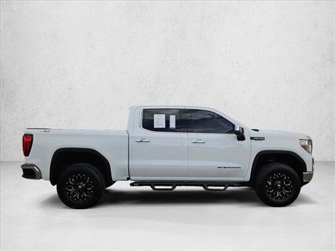 Used 2020 GMC Sierra 1500 SLT w/ X31 Off-Road Package AWD/4WD image 4