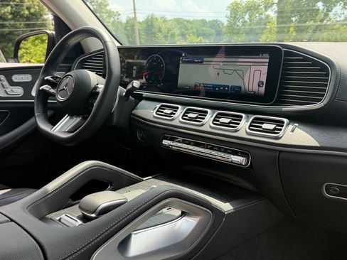 Used 2026 Mercedes-Benz GLS 450 4MATIC image 31