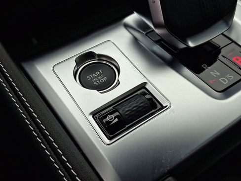 Used 2026 Jaguar F-PACE R-Dynamic S image 24