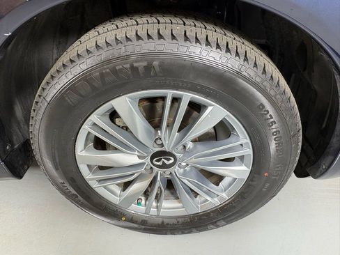 Used 2024 INFINITI QX80 Luxe AWD/4WD image 11