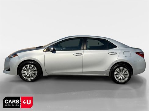 Used 2017 Toyota Corolla LE image 4