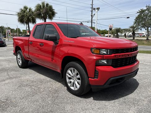 Used 2022 Chevrolet Silverado 1500 Custom AWD/4WD image 7