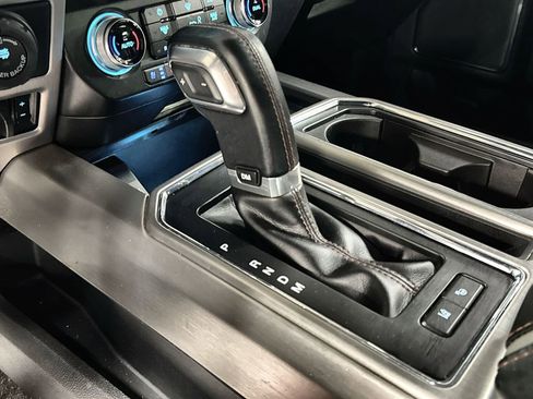 Used 2018 Ford F150 Platinum w/ Equipment Group 701A Luxury image 23