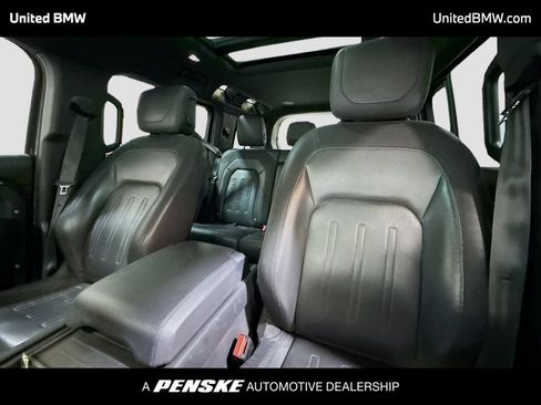 Used 2022 Land Rover Defender 110 X-Dynamic HSE AWD/4WD image 5