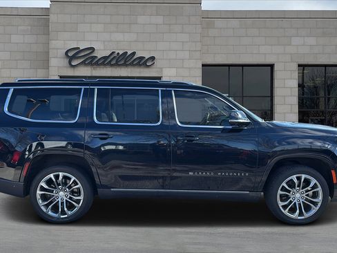 Used 2022 Jeep Grand Wagoneer Series II image 2