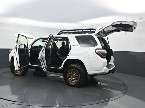 Used 2019 Toyota 4Runner TRD Pro AWD/4WD image 33