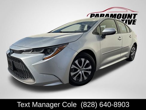 Used 2022 Toyota Corolla LE image 1