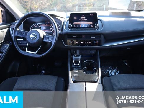 Used 2024 Nissan Rogue SV image 24