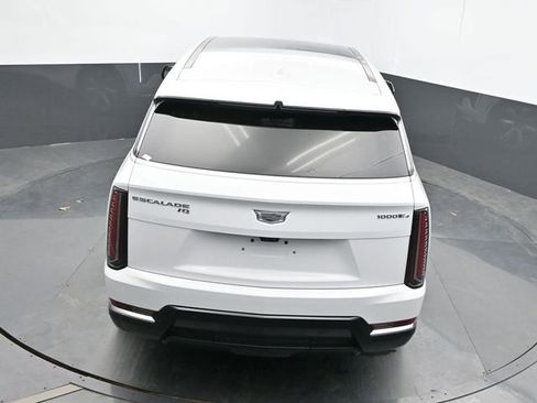 New 2025 Cadillac Escalade IQ Luxury 1 image 39
