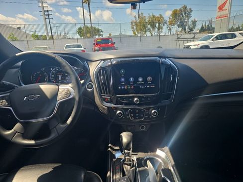 Used 2023 Chevrolet Traverse Premier w/ Redline Edition FWD image 5