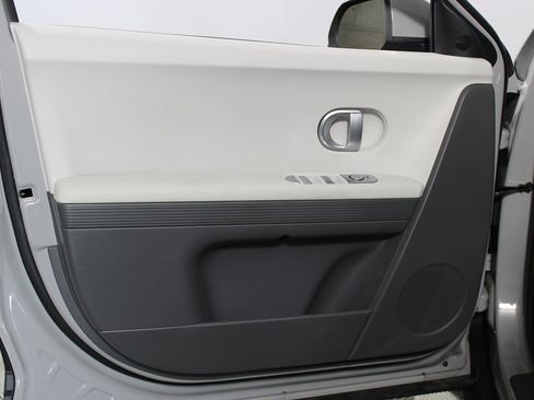 Used 2024 Hyundai Ioniq 5 SEL image 28