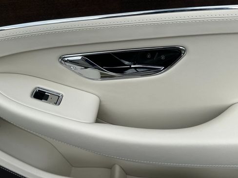 New 2026 Bentley Continental GTC AWD/4WD image 17