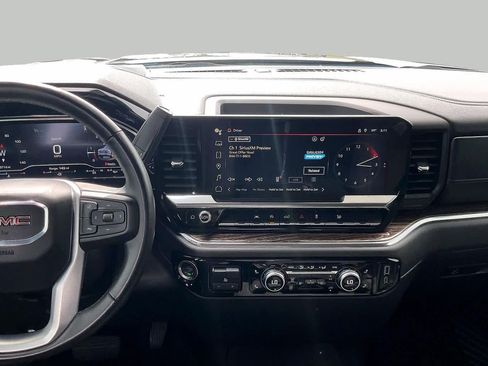 Used 2024 GMC Sierra 1500 Elevation RWD image 7