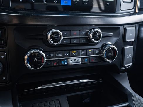 New 2026 Ford F250 Lariat w/ Black Appearance Package AWD/4WD image 21