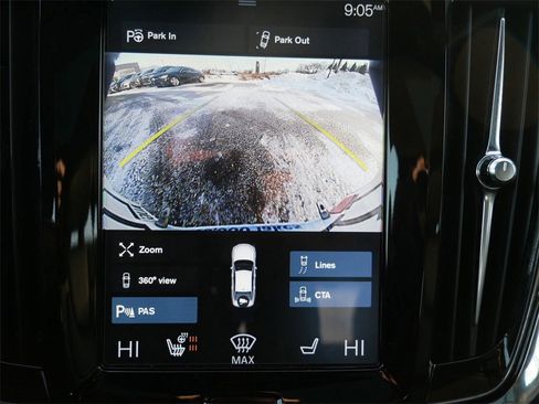 Used 2018 Volvo S90 T8 Inscription w/ Convenience Package image 19