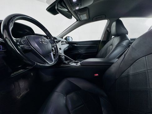 Used 2019 Toyota Camry XLE image 20