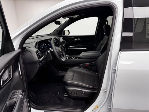 New 2026 Chevrolet Traverse High Country w/ LPO, Floor Liner Package image 10