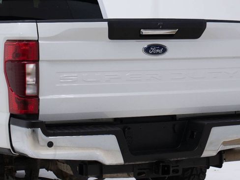 Used 2022 Ford F250 XLT w/ XLT Premium Package AWD/4WD image 12