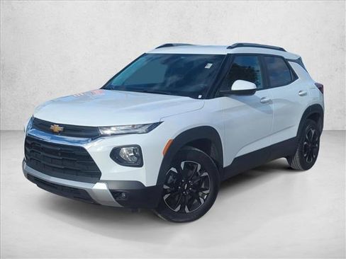 Used 2023 Chevrolet TrailBlazer LT FWD image 1