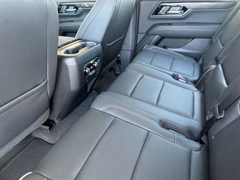 New 2026 GMC Yukon Elevation AWD/4WD image 12