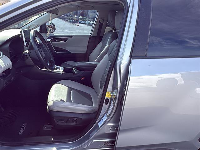 Certified 2021 Toyota RAV4 XLE Premium AWD/4WD image 6